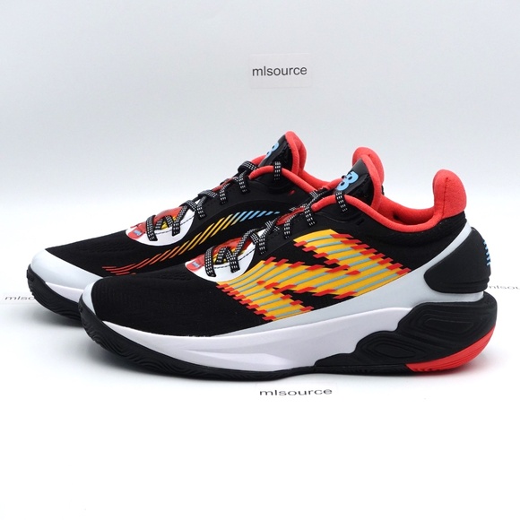 NEW Size 10.5 Men's New Balance TWO WXY v5 Basketball Shoes BB2WYPR5 Black/White - Picture 1 of 6